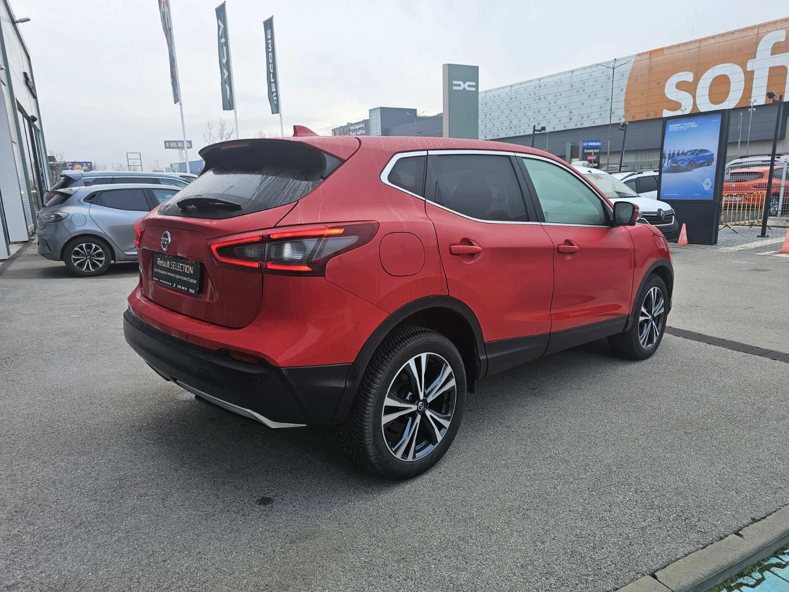 Nissan Qashqai 1.7 dCi 150hp 4x4 EDC - изображение 5