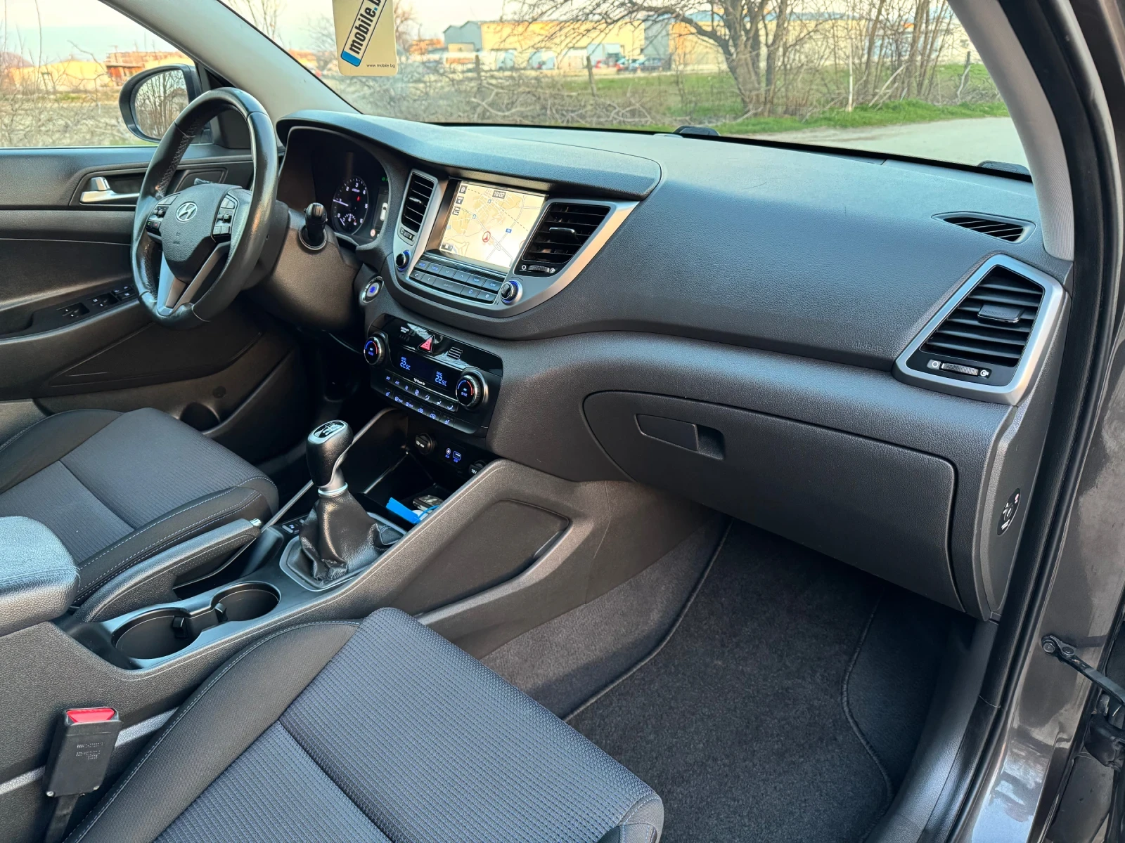 Hyundai Tucson 2.0D 4x4 136кс 6-ск.Панорама.Подгрев.2-ключа.Нави., снимка 15 - Автомобили и джипове - 53738863