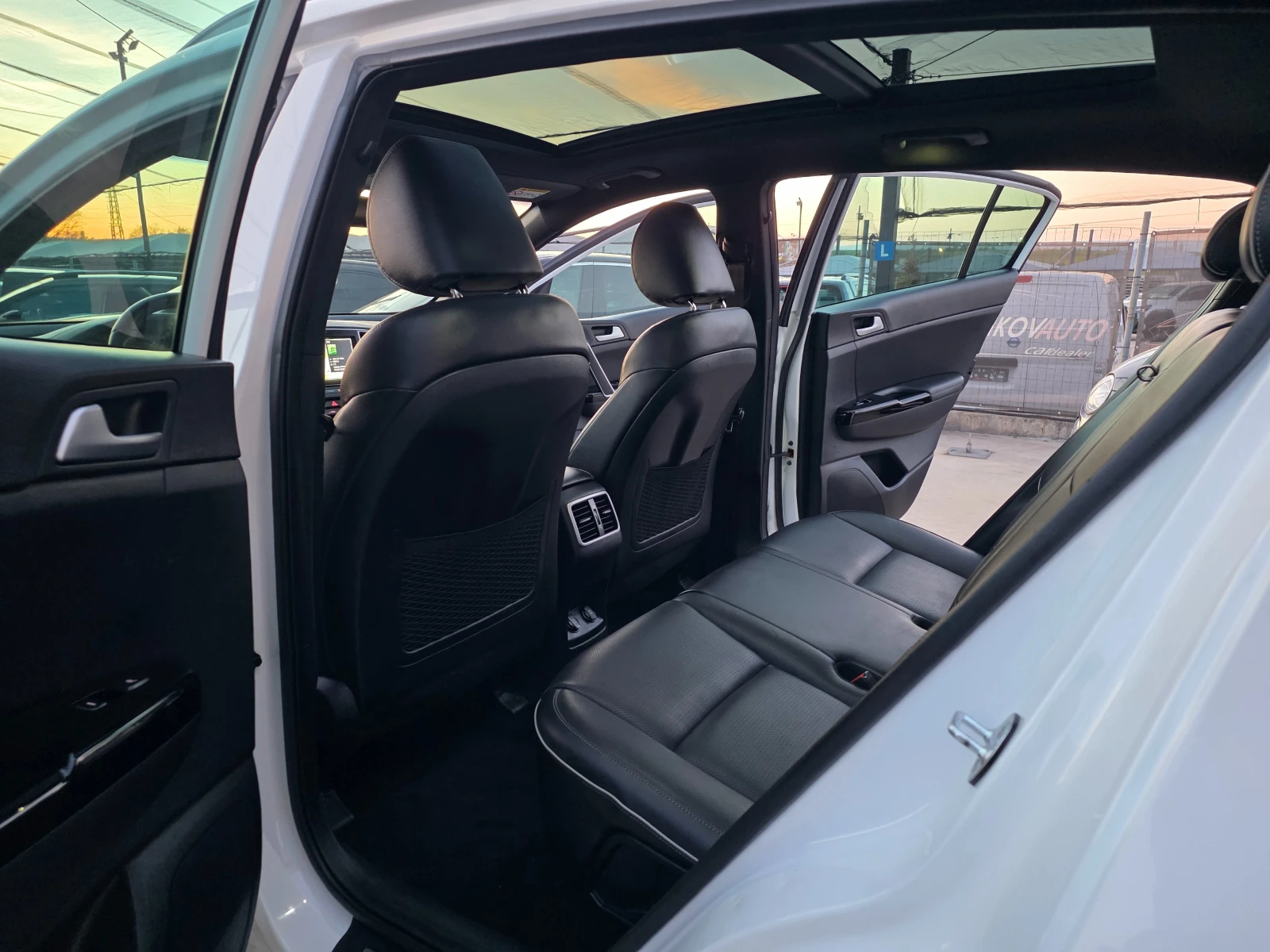 Kia Sportage GT-line 2.0 CRDI-185 �.� ���������-4�4-��������� | Mobile.bg � ����������� 15