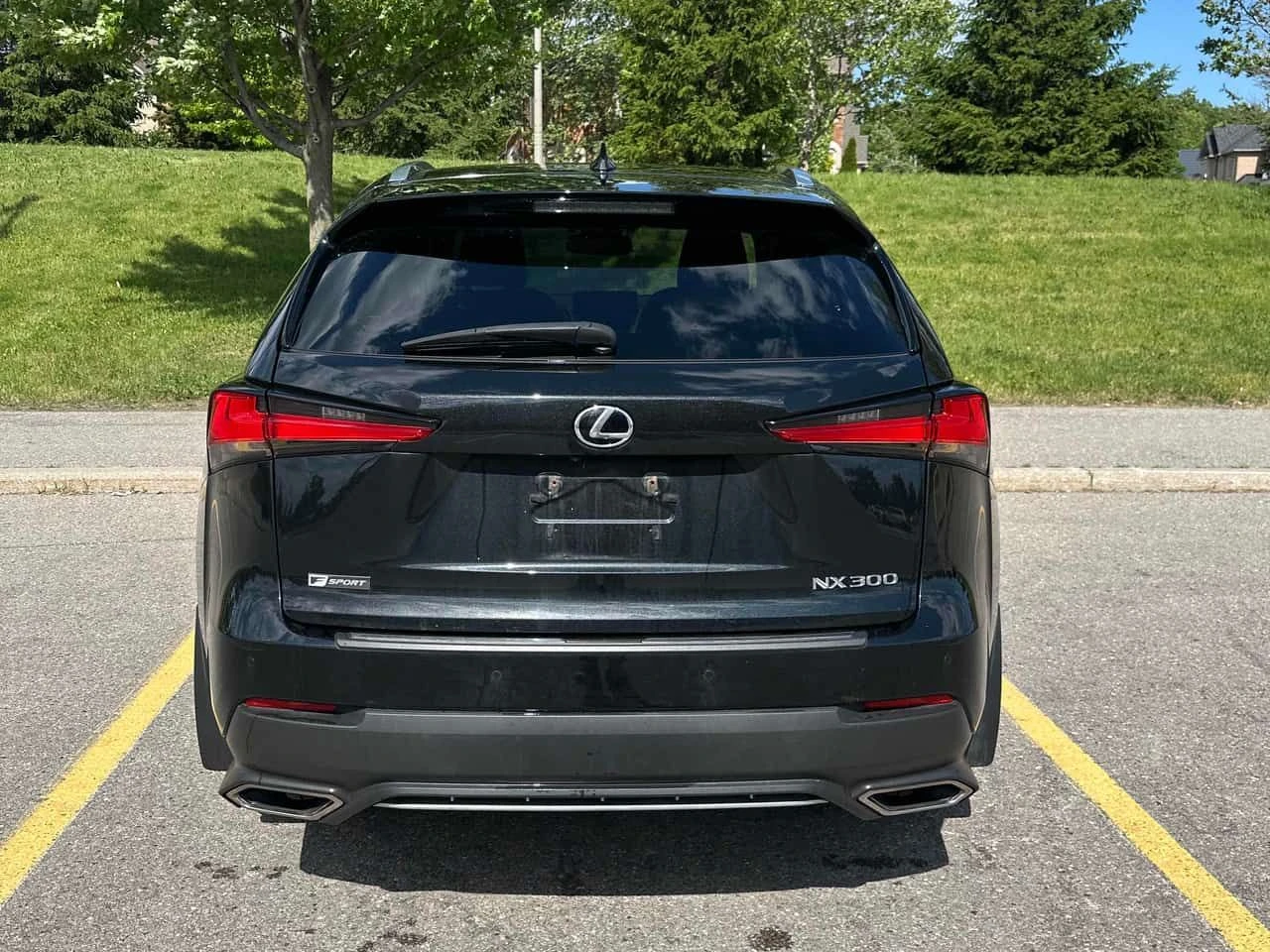 Lexus NX 300 * CARFAX * 2 КЛЮЧА * ОБДУХВАНЕ * ЧЕРВЕНА КОЖА, снимка 4 - Автомобили и джипове - 54916788