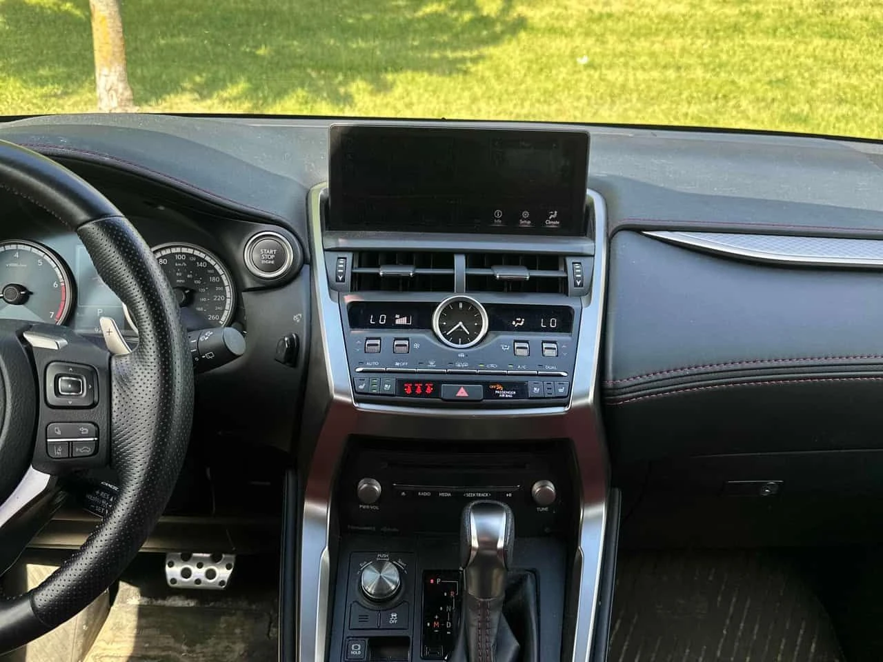 Lexus NX 300 * CARFAX * 2 КЛЮЧА * ОБДУХВАНЕ * ЧЕРВЕНА КОЖА, снимка 9 - Автомобили и джипове - 54916788