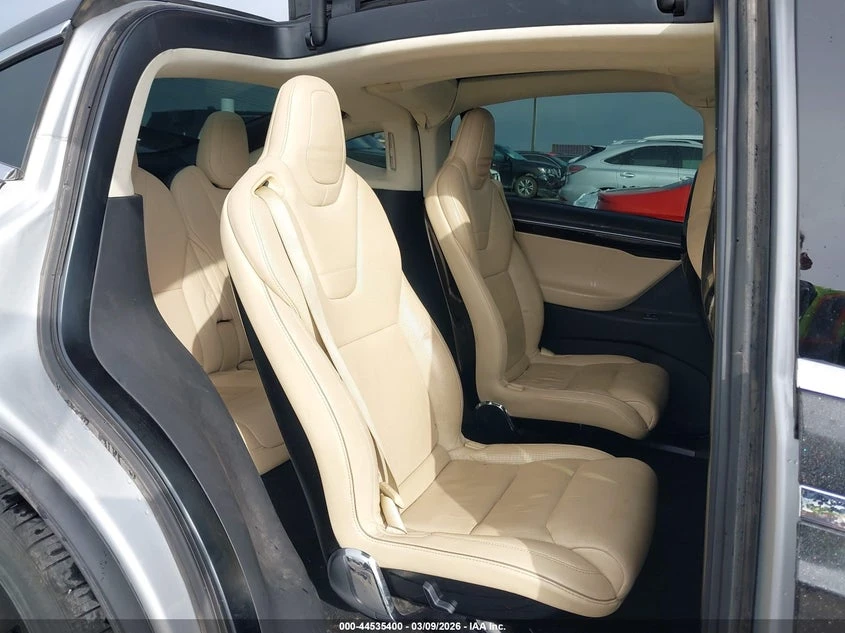 Tesla Model X P90D AWD, снимка 8 - Автомобили и джипове - 55127065