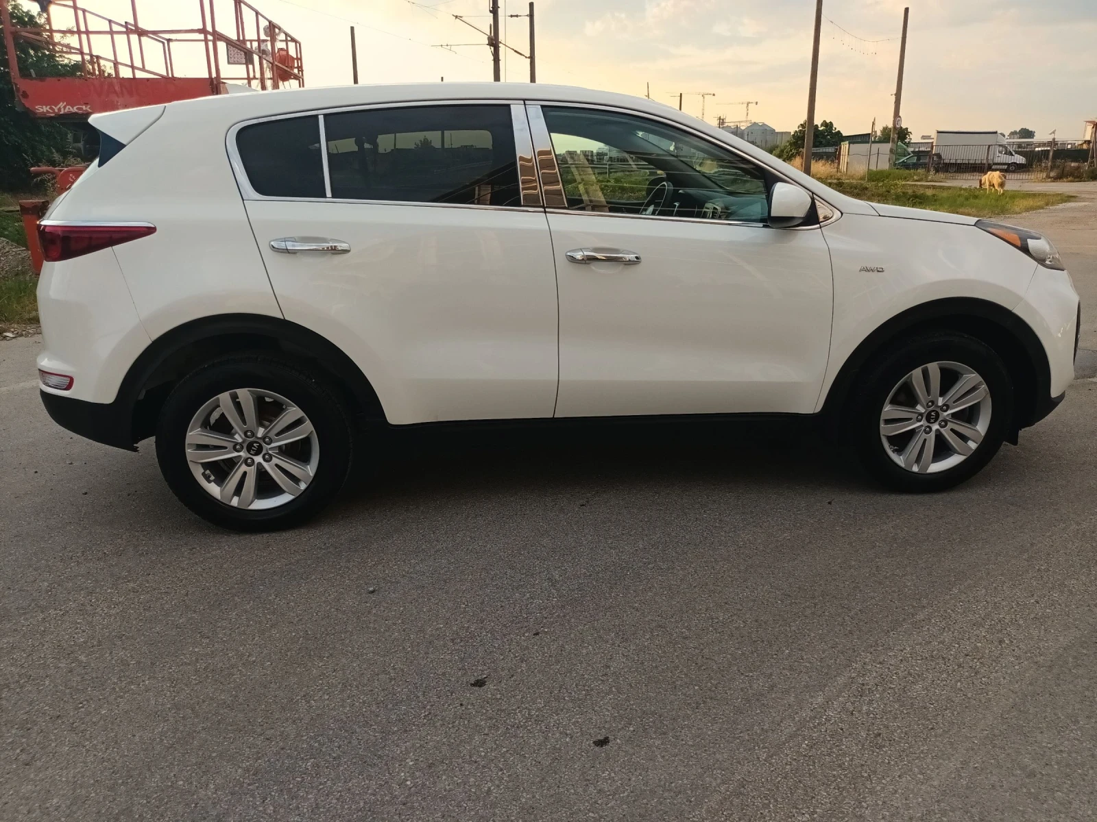 Kia Sportage 2.4 бензин 4х4, снимка 4 - Автомобили и джипове - 55172576