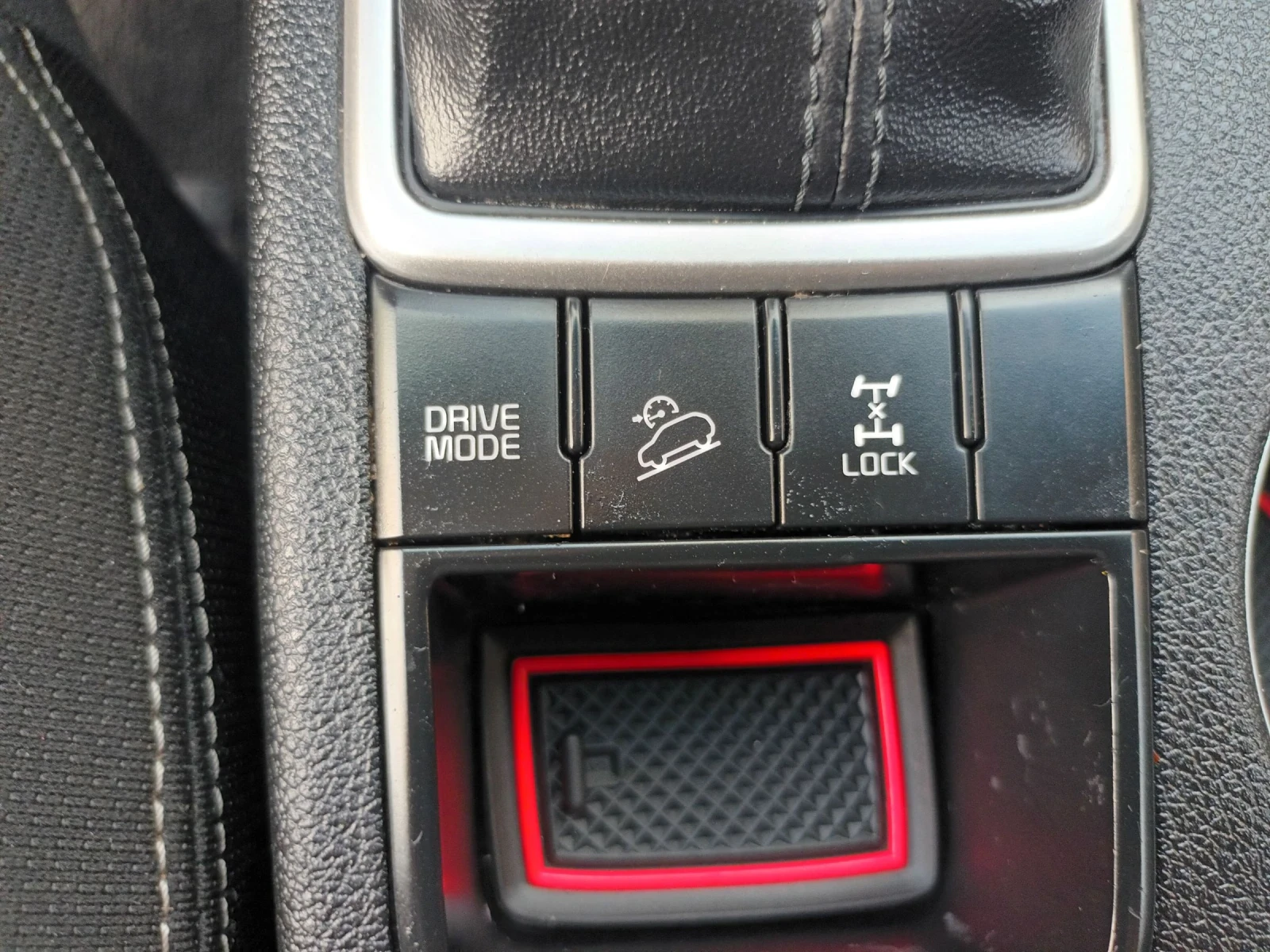 Kia Sportage 2.4 бензин 4х4, снимка 11 - Автомобили и джипове - 55172576