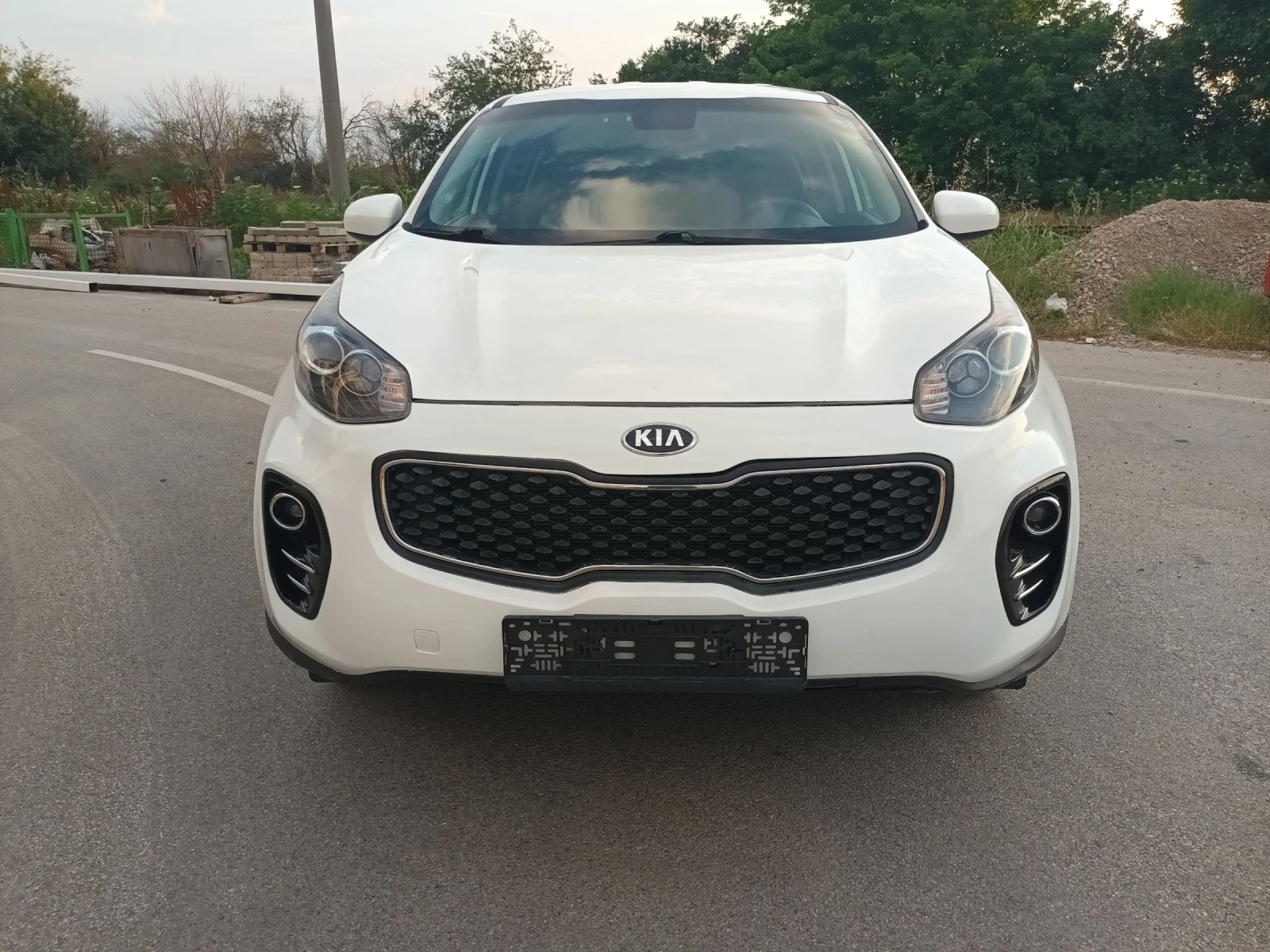 Kia Sportage 2.4 бензин 4х4, снимка 2 - Автомобили и джипове - 55172576