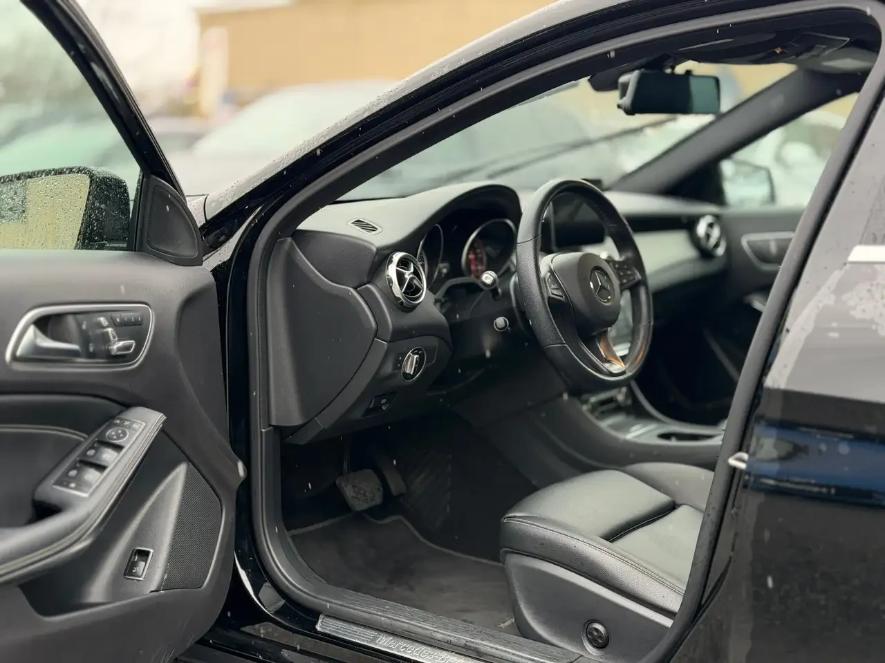 Mercedes-Benz GLA 250, снимка 10 - Автомобили и джипове - 56227367