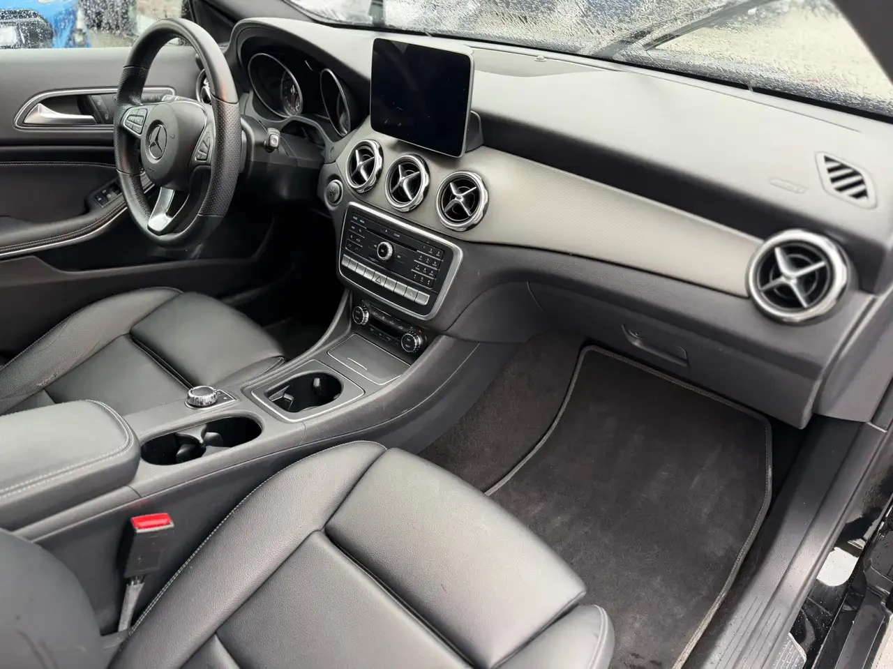 Mercedes-Benz GLA 250, снимка 17 - Автомобили и джипове - 56227367