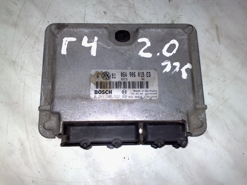 Компютър двигател за Фолксваген Голф 4 2.0Б 
