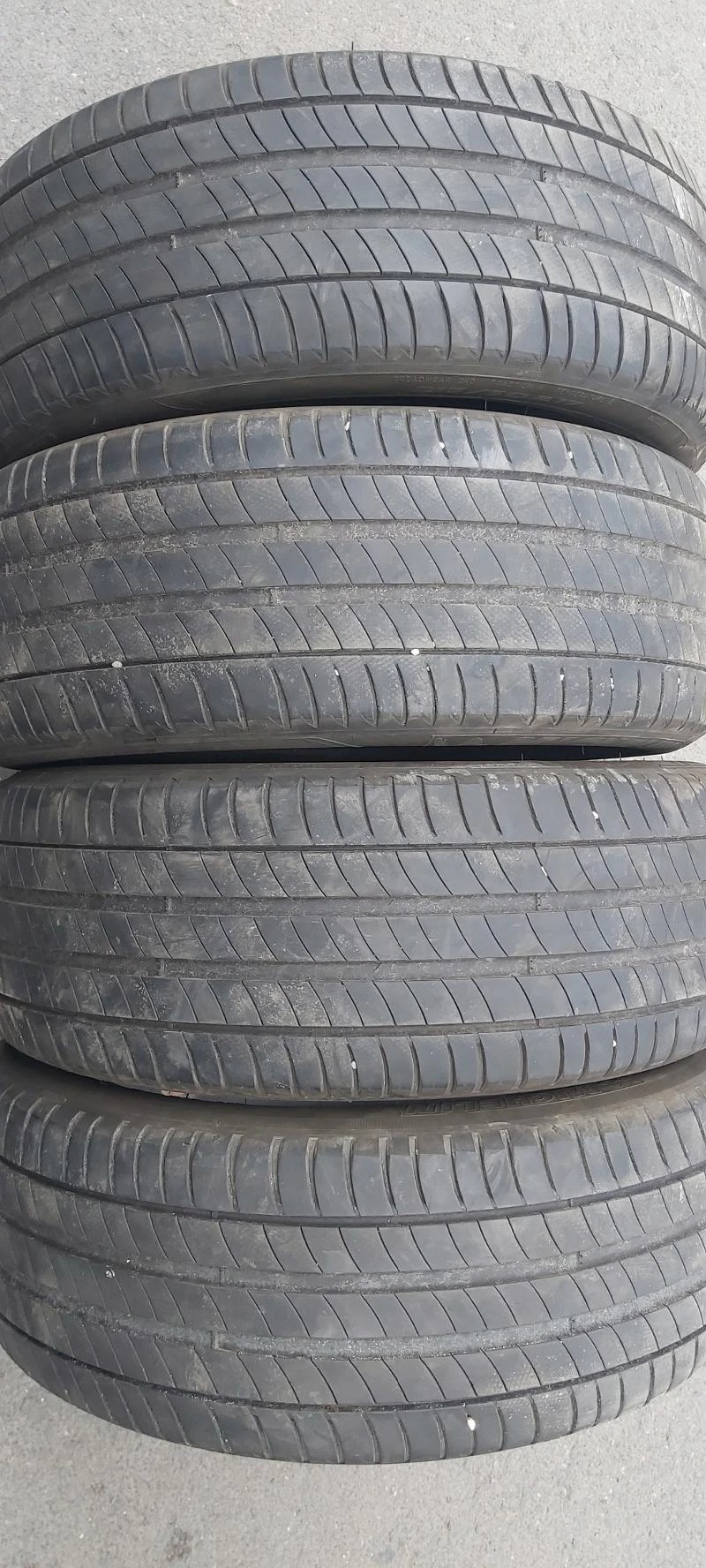 Гуми Летни 215/50R17, снимка 1 - Гуми и джанти - 29857894