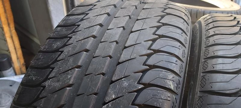 Гуми Летни 225/45R18, снимка 4 - Гуми и джанти - 32218376