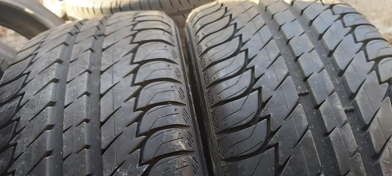 Гуми Летни 225/45R18, снимка 2 - Гуми и джанти - 32218376