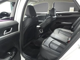 Kia K5 2.0 Trendy, снимка 11