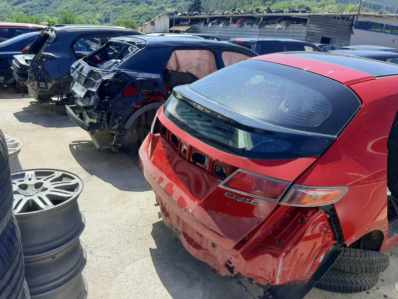 Honda Civic 1.8i, снимка 2 - Автомобили и джипове - 51112984