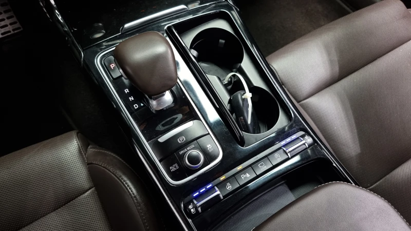 Kia Stinger 2.0T 2WD PLATINUM autogeorge.com, снимка 9 - Автомобили и джипове - 52079685