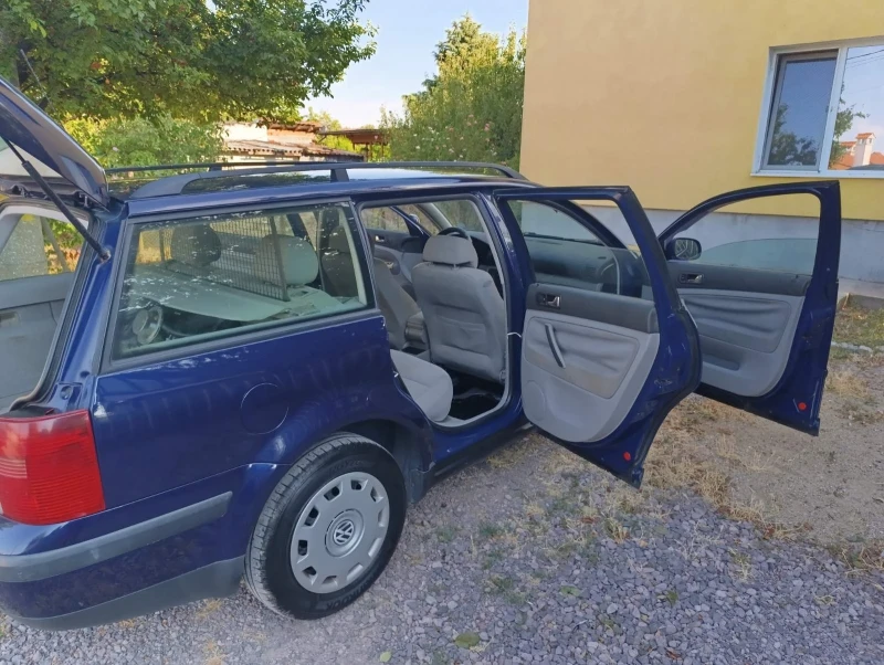 VW Passat 1.6 Газ/Бензин, снимка 17 - Автомобили и джипове - 52472446