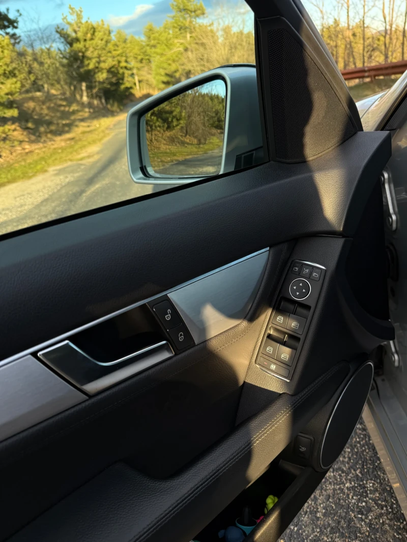 Mercedes-Benz C 250 CDI 4MATIC AMG PACKAGE FACELIFT, снимка 13 - Автомобили и джипове - 52964978