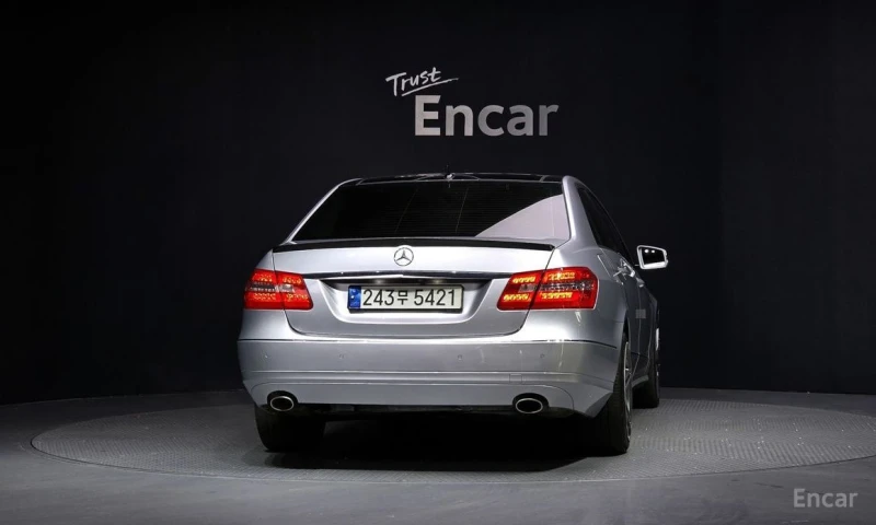 Mercedes-Benz E 350, снимка 4 - Автомобили и джипове - 53536011