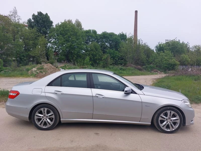 Mercedes-Benz E 250 CDI AVANTGARDE, снимка 3 - Автомобили и джипове - 36699454