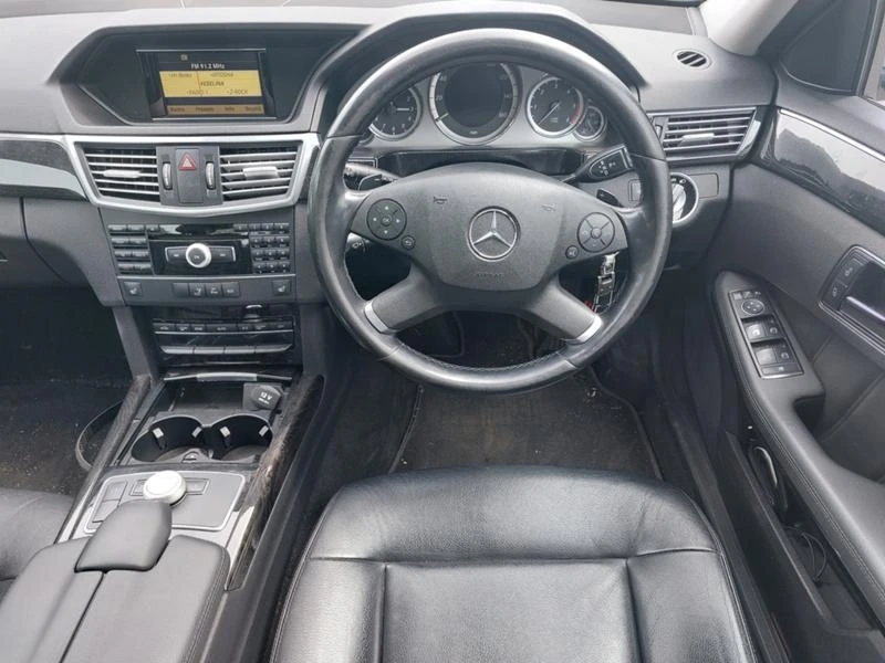 Mercedes-Benz E 250 CDI AVANTGARDE, снимка 11 - Автомобили и джипове - 36699454