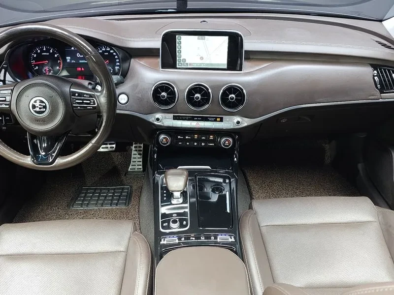 Kia Stinger 2.0 Turbo Awd Platinum, снимка 7 - Автомобили и джипове - 56118022