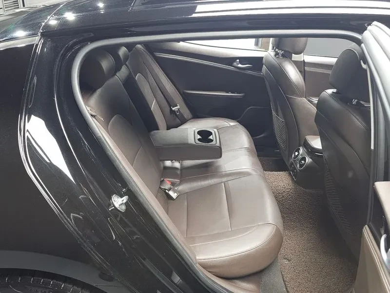Kia Stinger 2.0 Turbo Awd Platinum, снимка 11 - Автомобили и джипове - 56118022