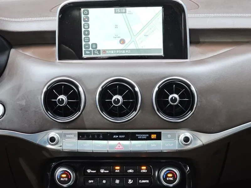 Kia Stinger 2.0 Turbo Awd Platinum, снимка 14 - Автомобили и джипове - 56118022