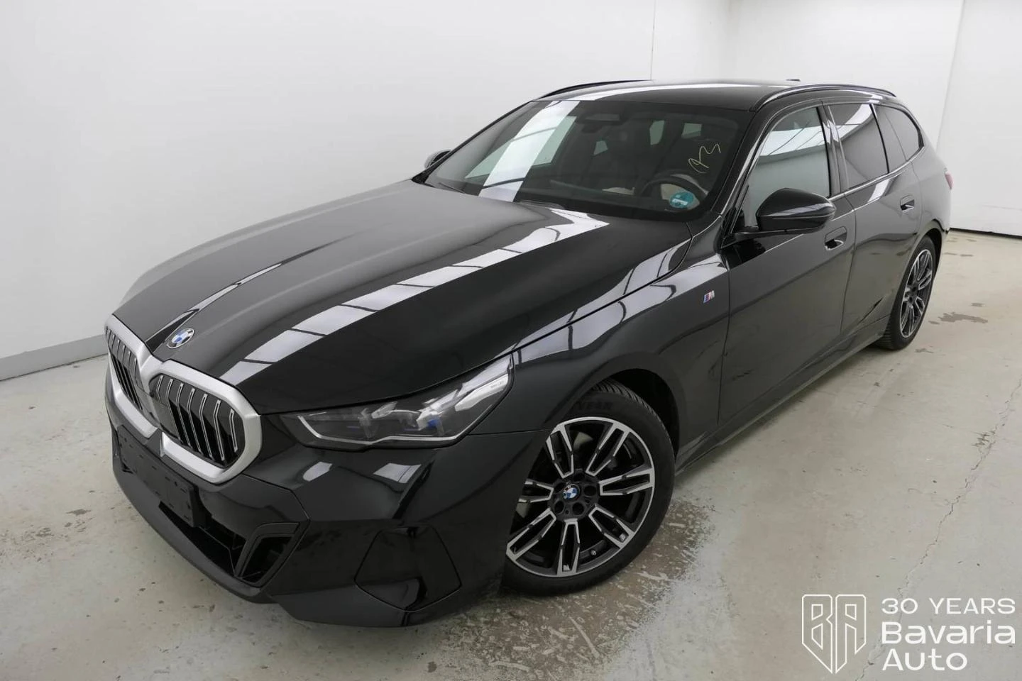 BMW 520 d xDrive Touring M Sport Paket Steptronic, снимка 1