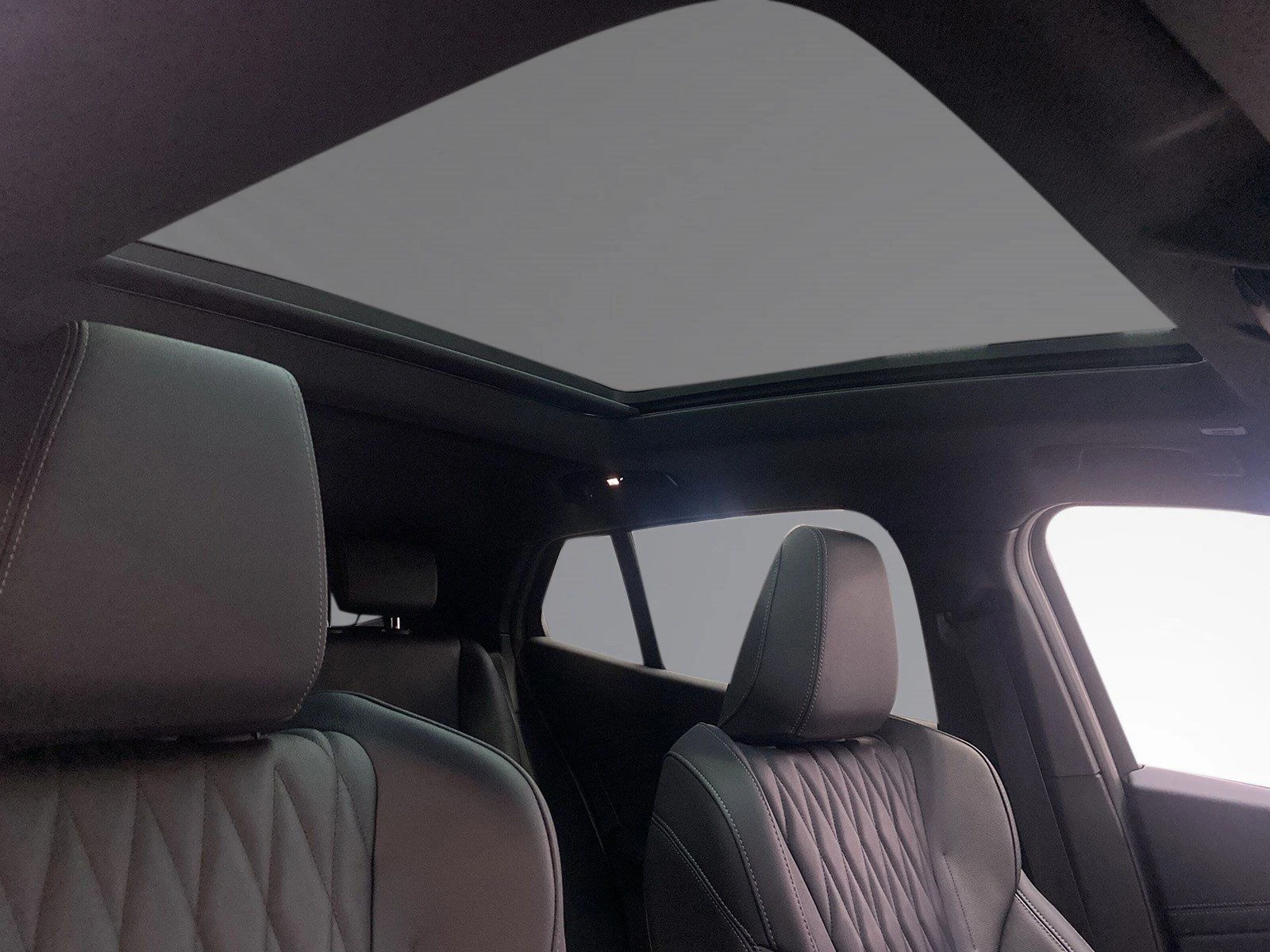 BMW iX2 xDrive30/ M-SPORT/ PANO/ H&K/ HEAD UP/ ICONIC GLOW | Mobile.bg   12