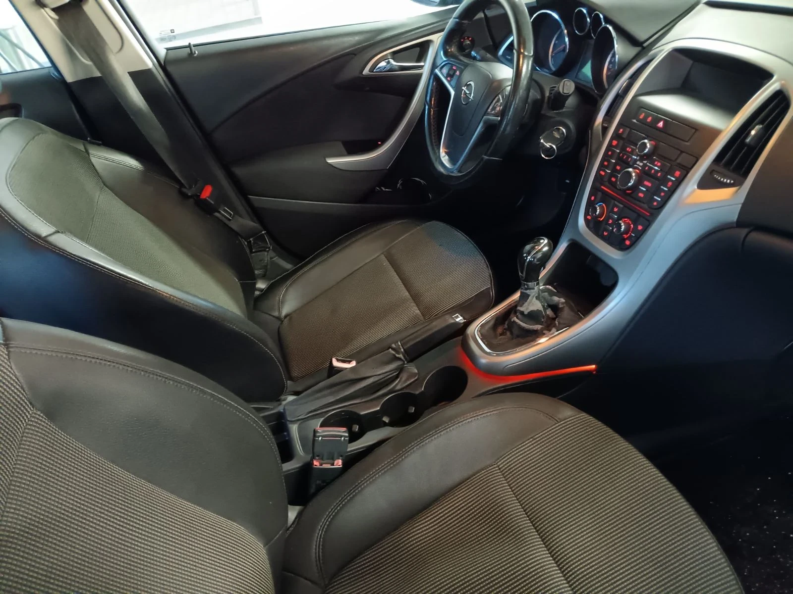 Opel Astra  - изображение 8