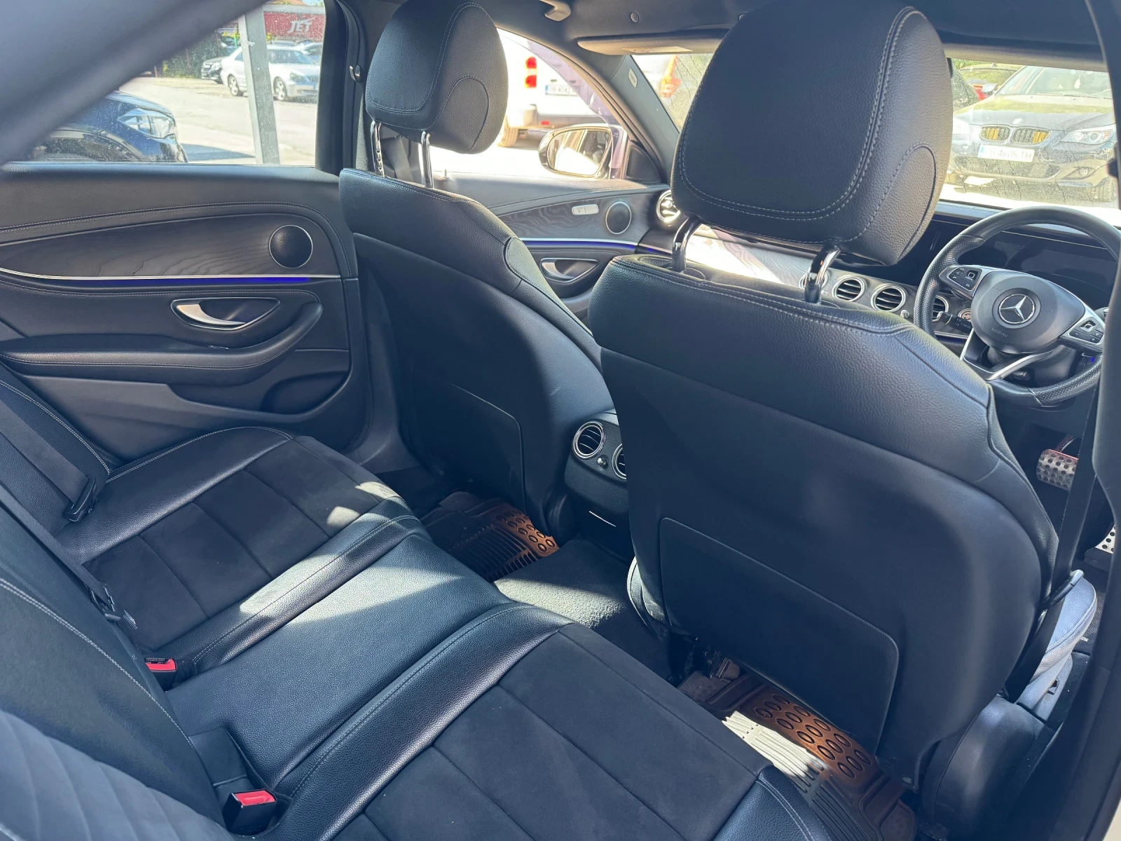 Mercedes-Benz E 200  - изображение 7