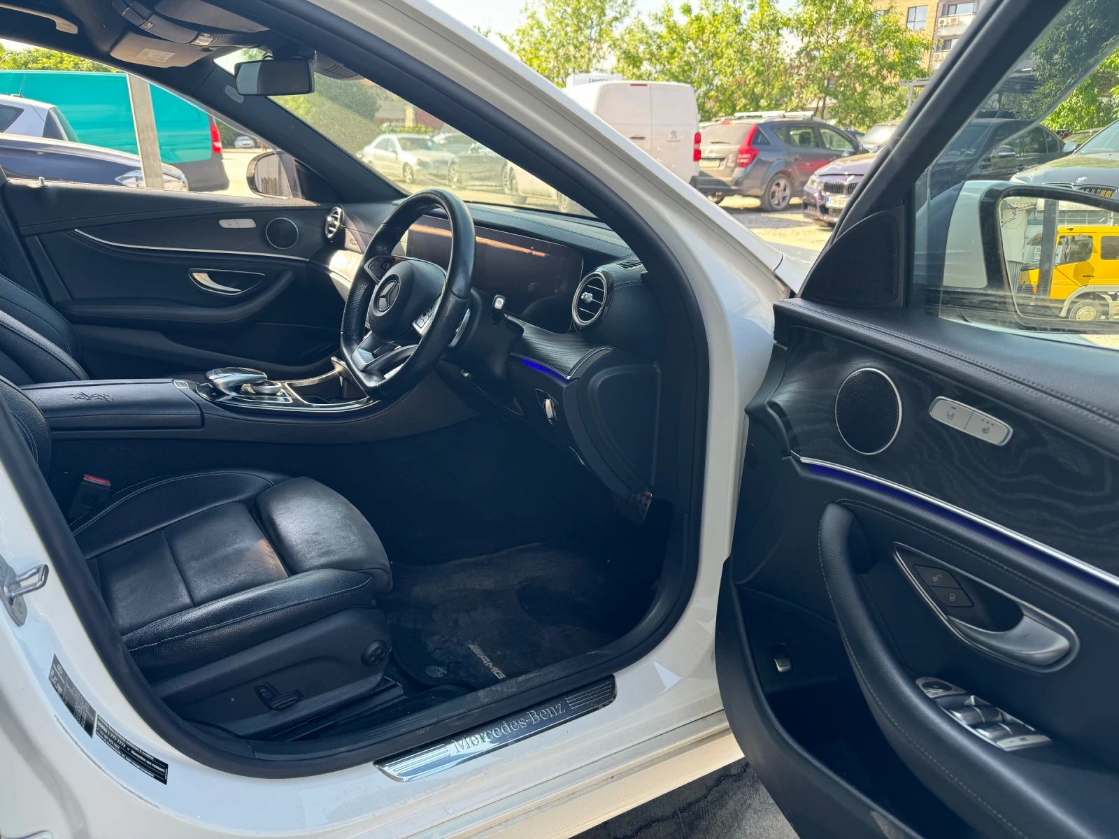 Mercedes-Benz E 200  - изображение 6