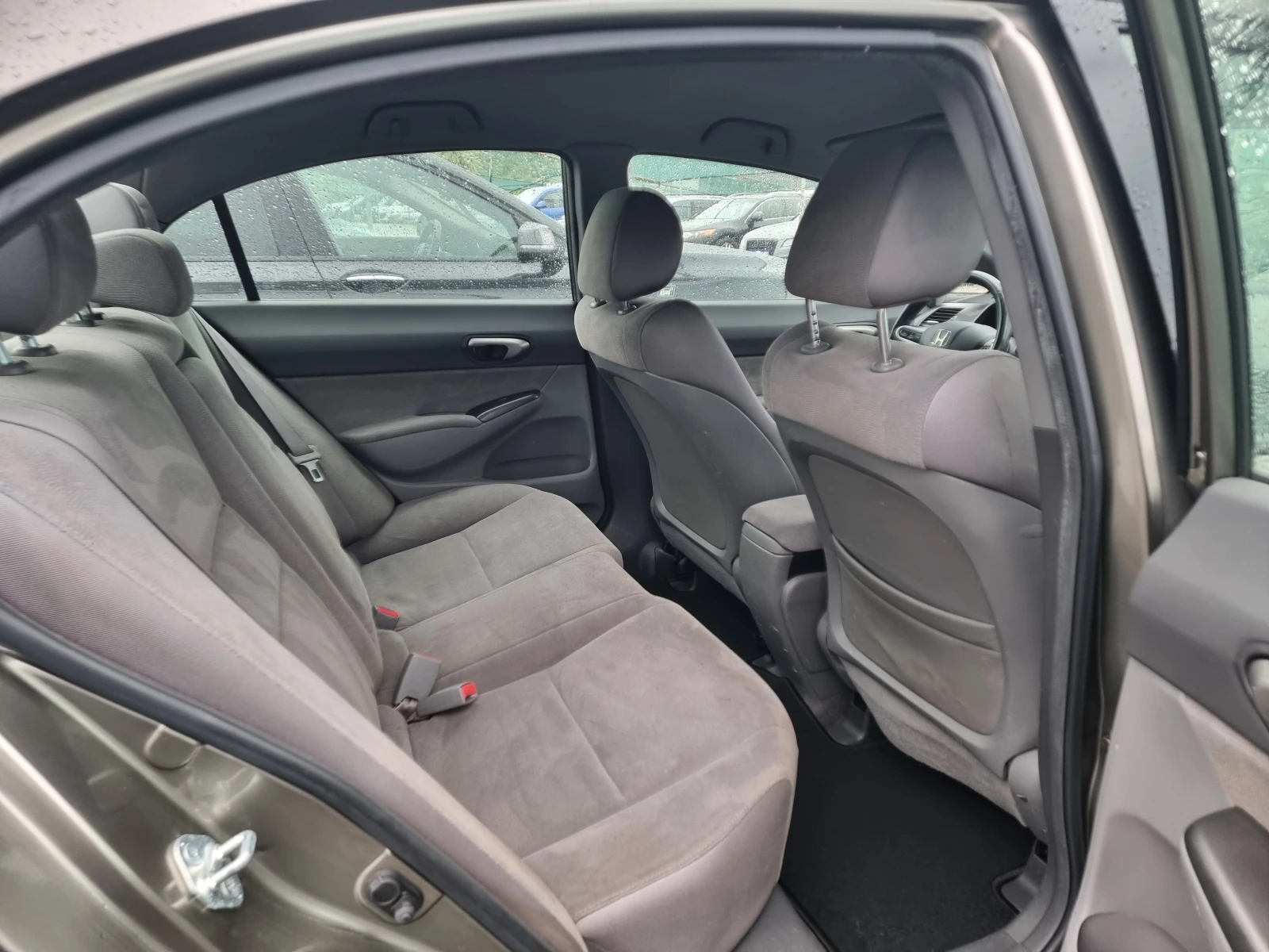 Honda Civic 1.3 Hybrid - изображение 10