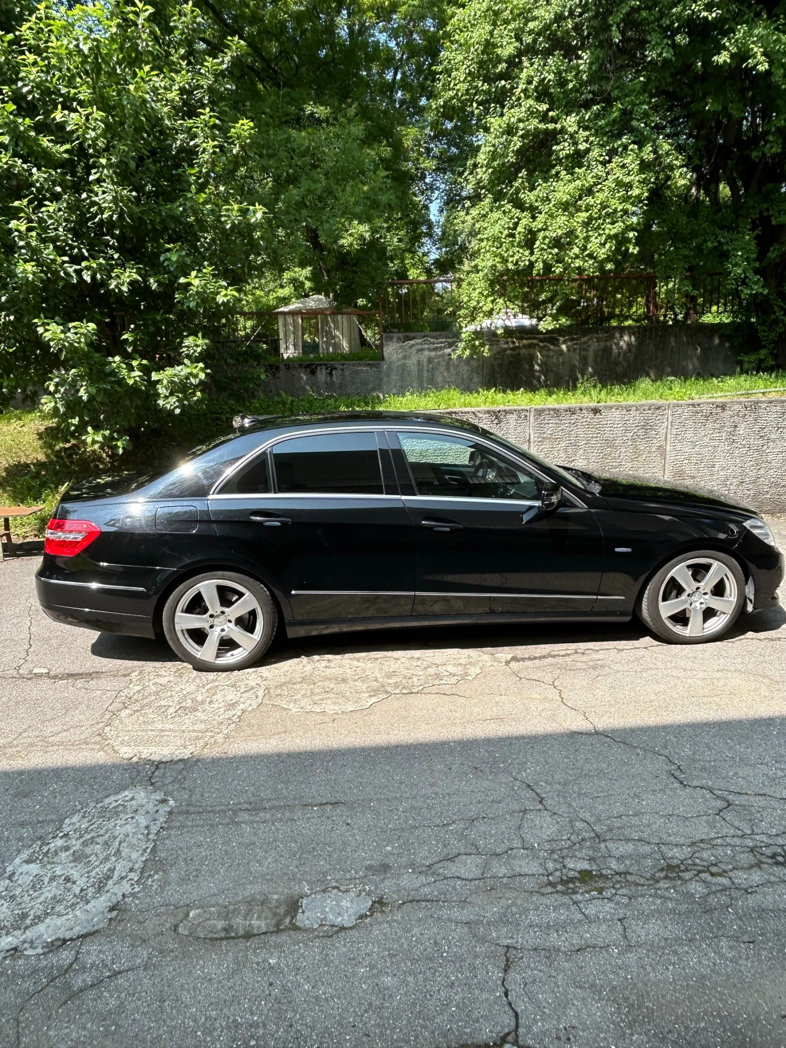 Mercedes-Benz E 200  - изображение 6