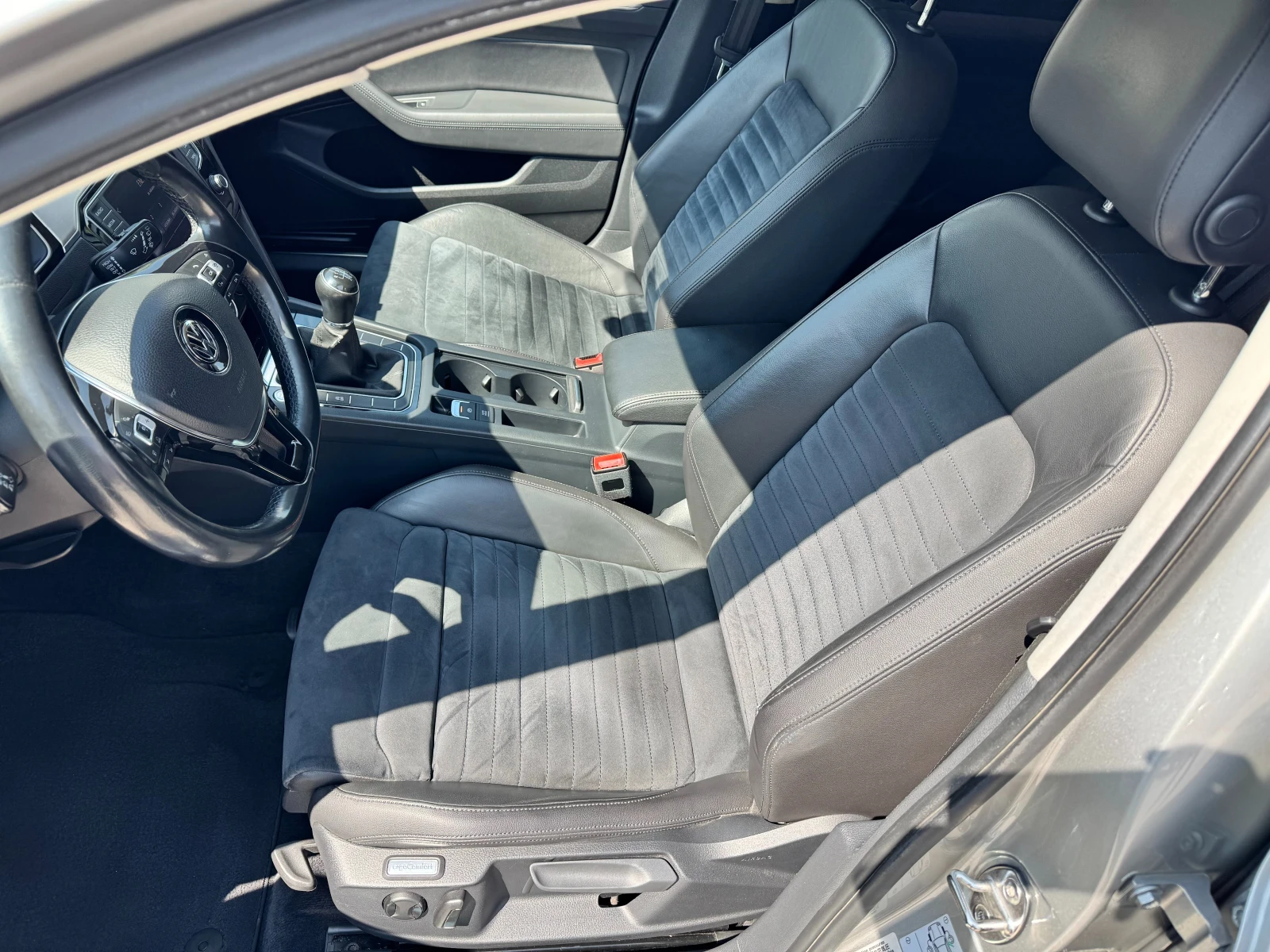 VW Passat 2.0TDI 150k.с.6ск.ВИРТУАЛ FULL  - изображение 8