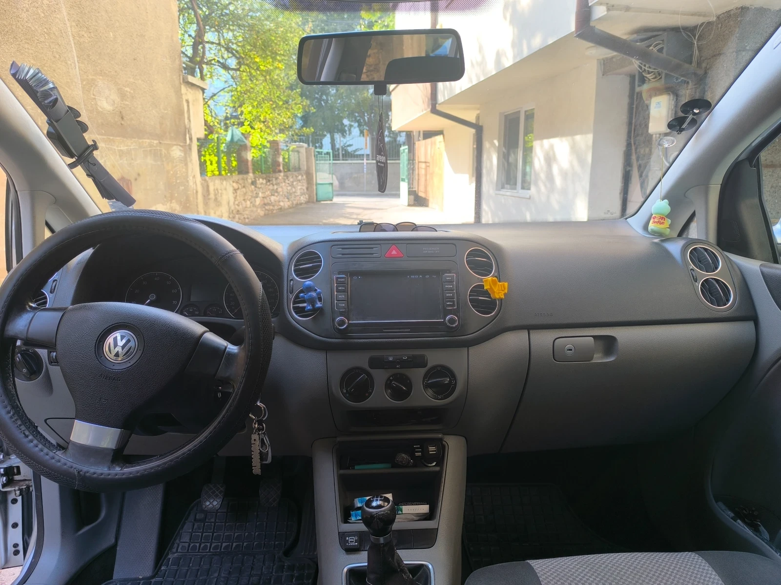 VW Golf Plus  - изображение 10