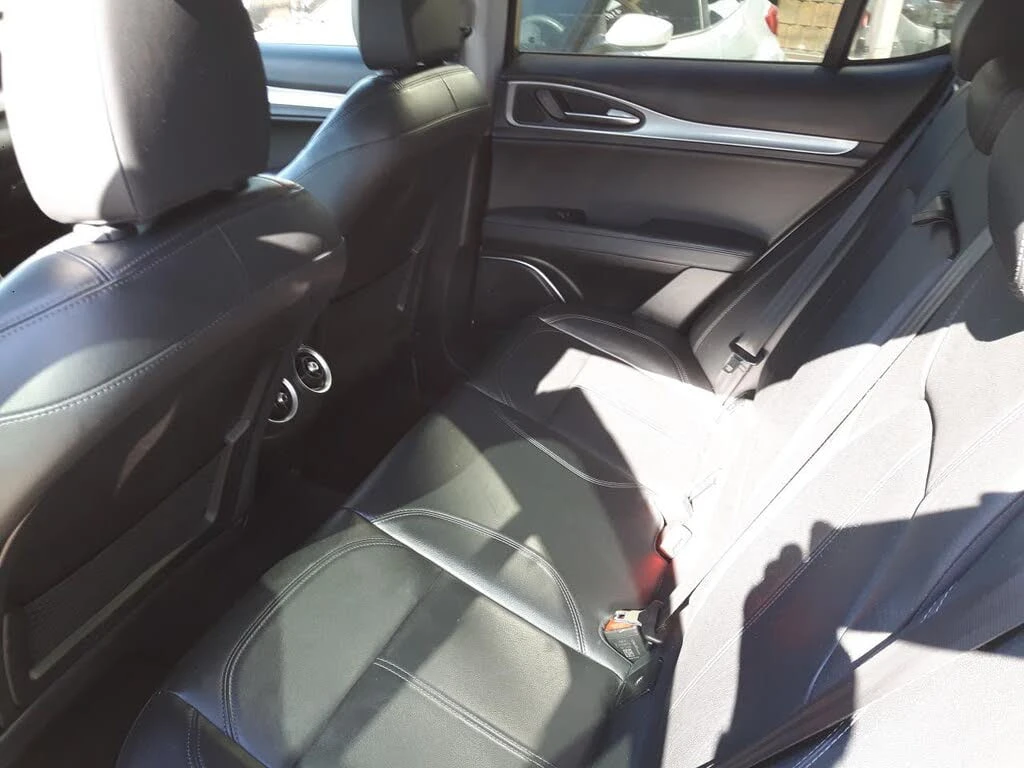 Alfa Romeo Stelvio *  *    *   *  | Mobile.bg   14