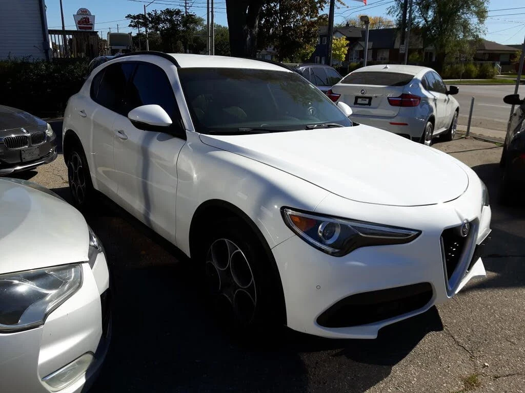 Alfa Romeo Giulia * АВТО КРЕДИТ* ЦЕНА ДО БГ * СЕРВИЗНА ИСТОРИЯ *  - изображение 3