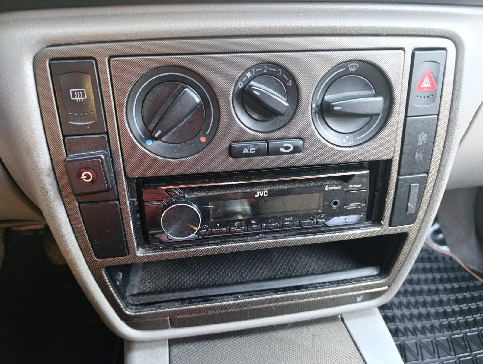 VW Passat 1.6 Газ/Бензин - изображение 9