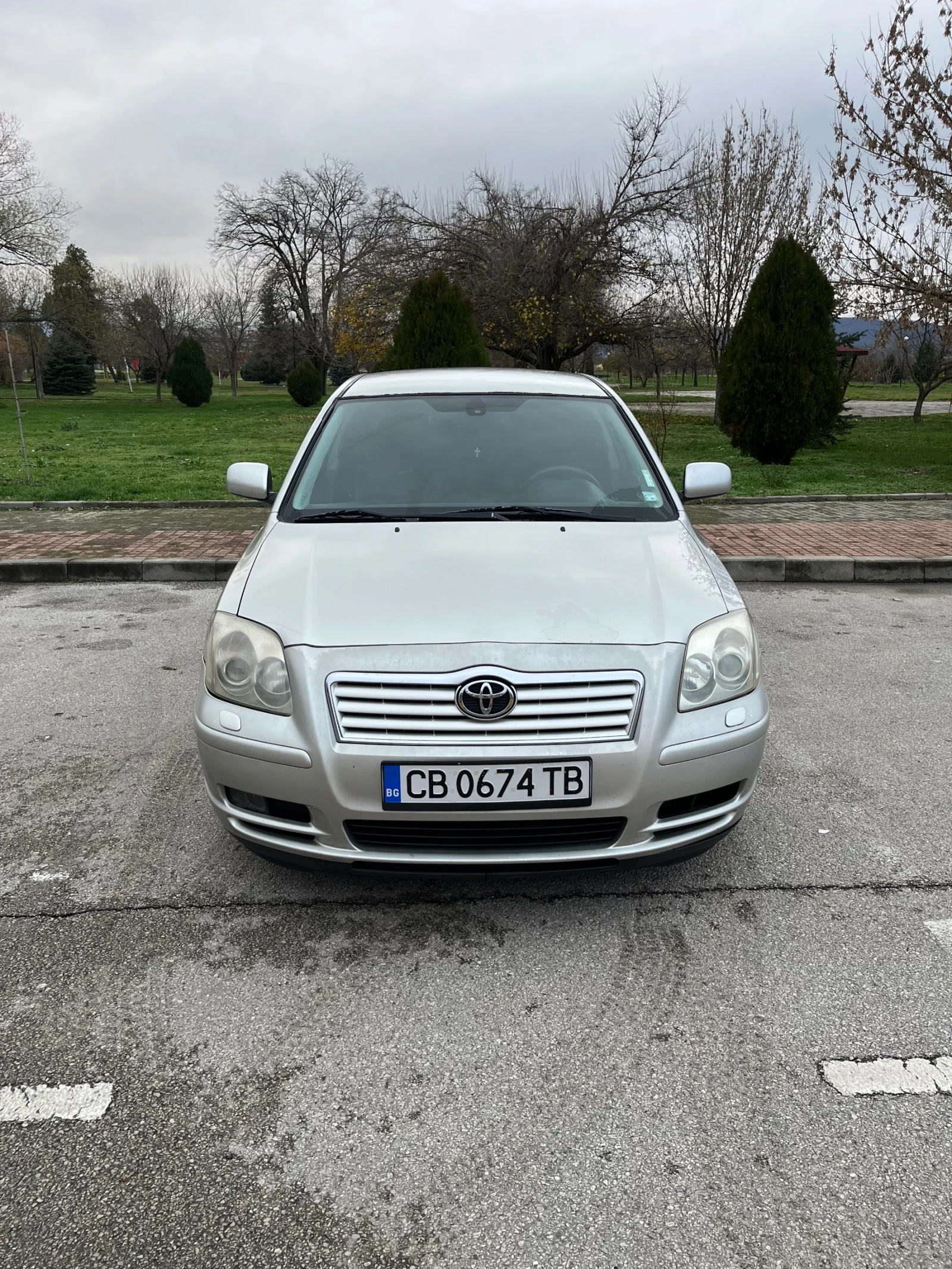 Toyota Avensis 2.2 D-4D - изображение 2