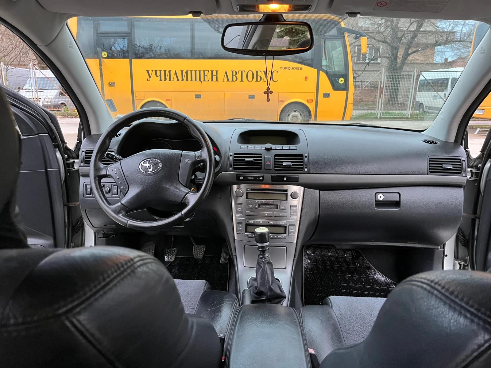 Toyota Avensis 2.2 D-4D - изображение 6