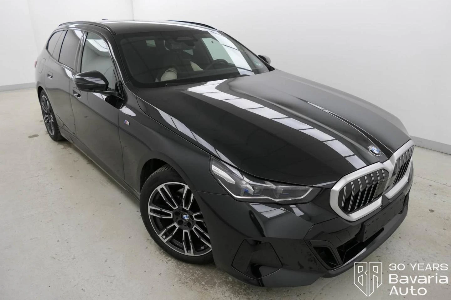 BMW 520 d xDrive Touring M Sport Paket Steptronic | Mobile.bg   4
