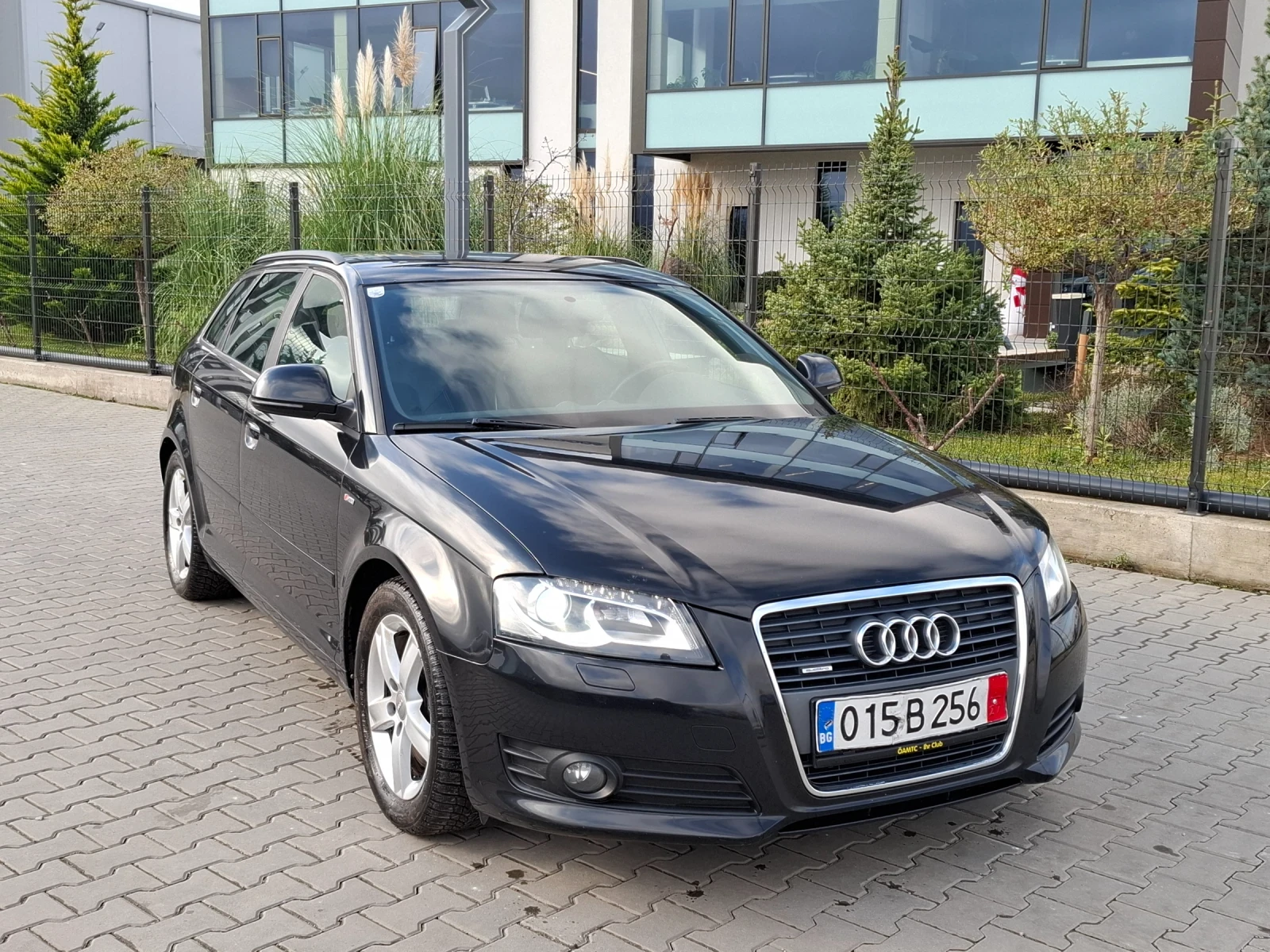 Audi A3 1.8Т* (160кс)* FACELIFT* S-LINE* QUATTRO*  - изображение 2