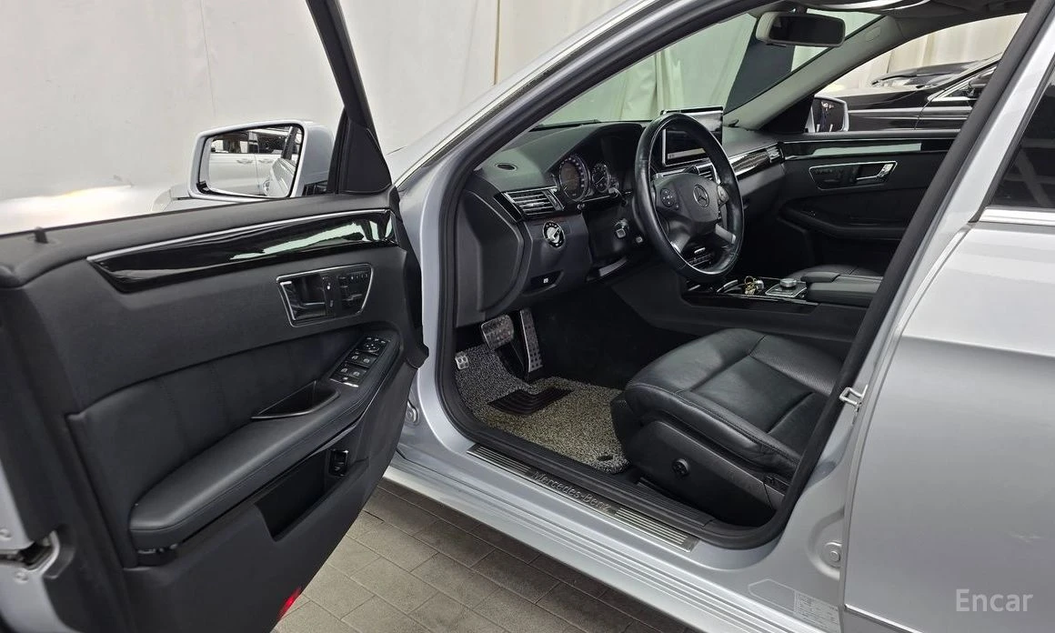 Mercedes-Benz E 350  - изображение 10