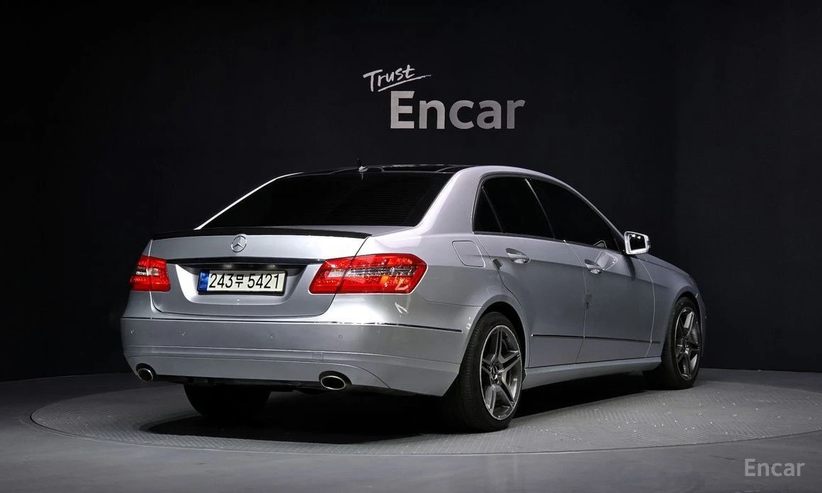 Mercedes-Benz E 350  - изображение 2