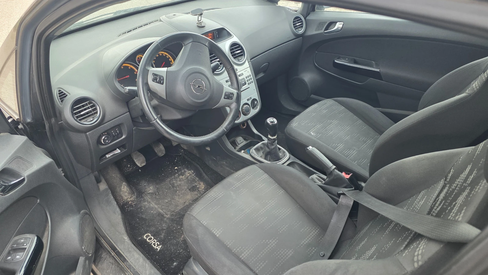 Opel Astra 1.2d, снимка 5 - Автомобили и джипове - 53906475