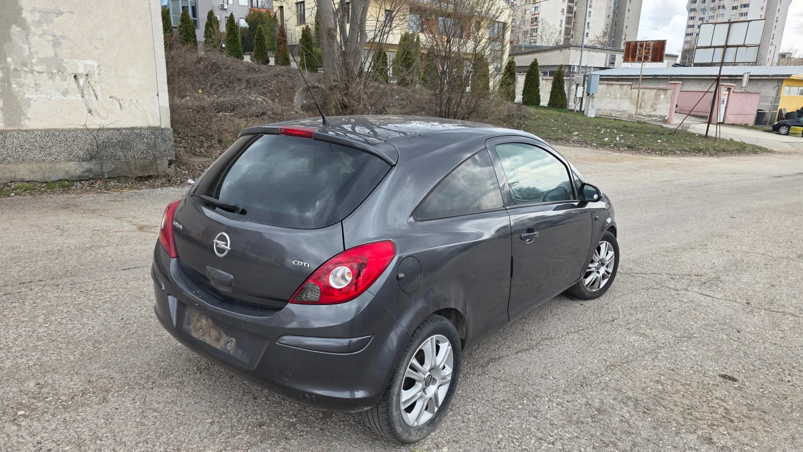 Opel Astra 1.2d, снимка 3 - Автомобили и джипове - 53906475