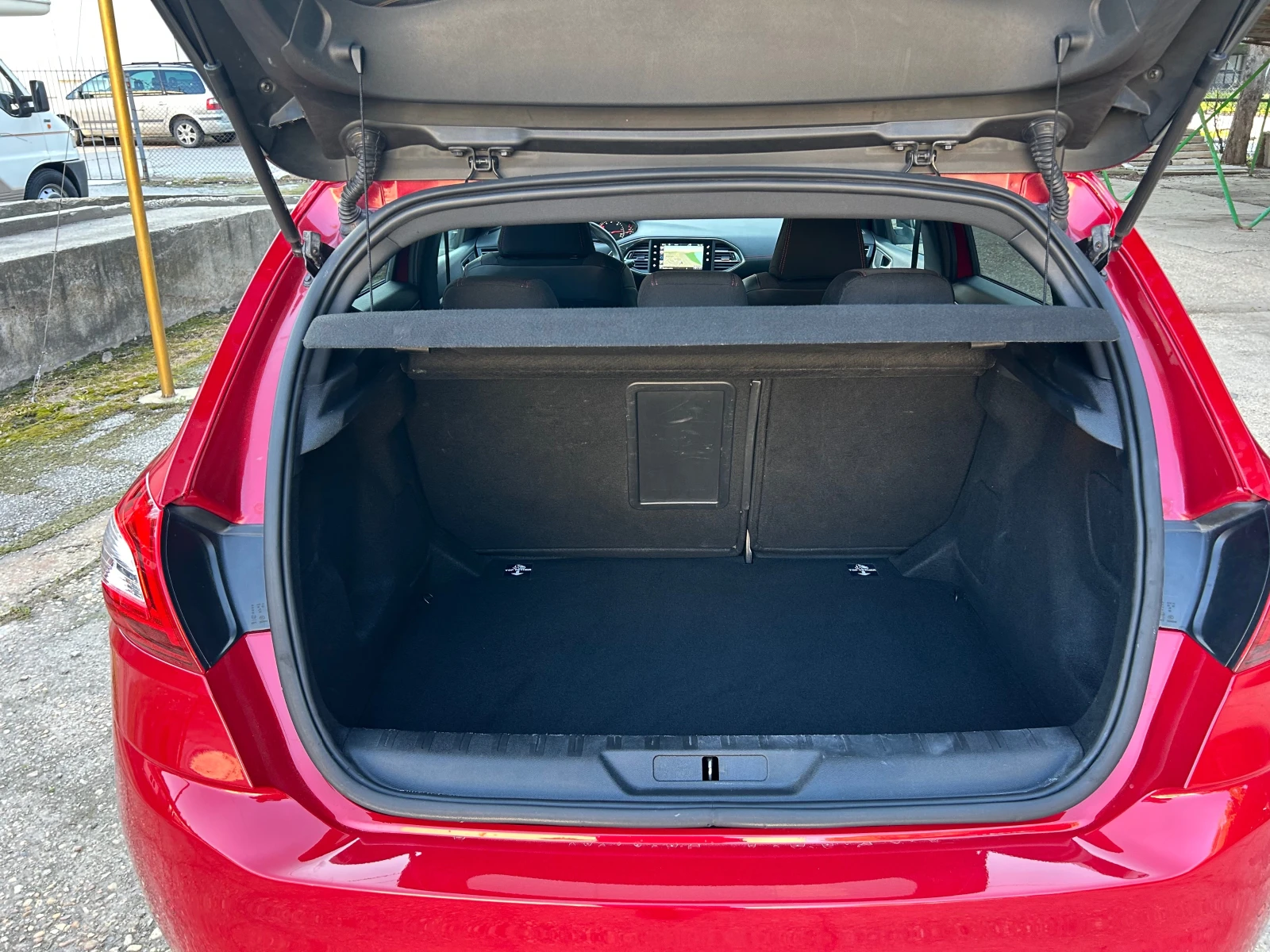 Peugeot 308 GT LINE-ВСИЧКИ ЕКСТРИ-ЕВРО 6В-164000км-ИТАЛИЯ!, снимка 16 - Автомобили и джипове - 54162536