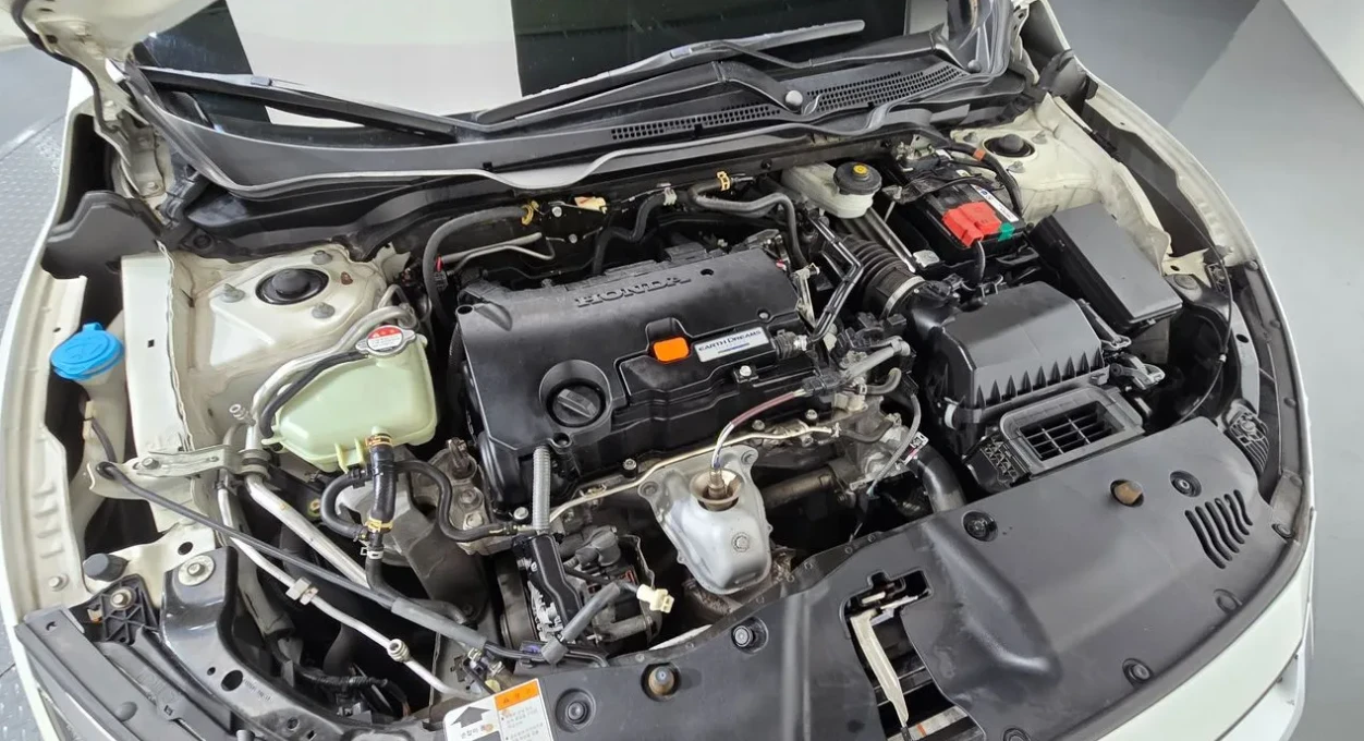 Honda Civic 2.0 Бензин, снимка 15 - Автомобили и джипове - 55000759