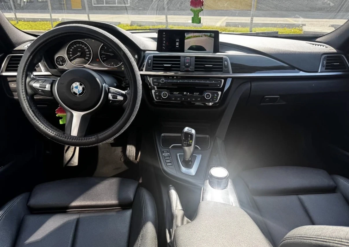 BMW 330 I XDRIVE i М ПАКЕТ * ШИБЕДАХ * CARFAX * , снимка 9 - Автомобили и джипове - 55038400