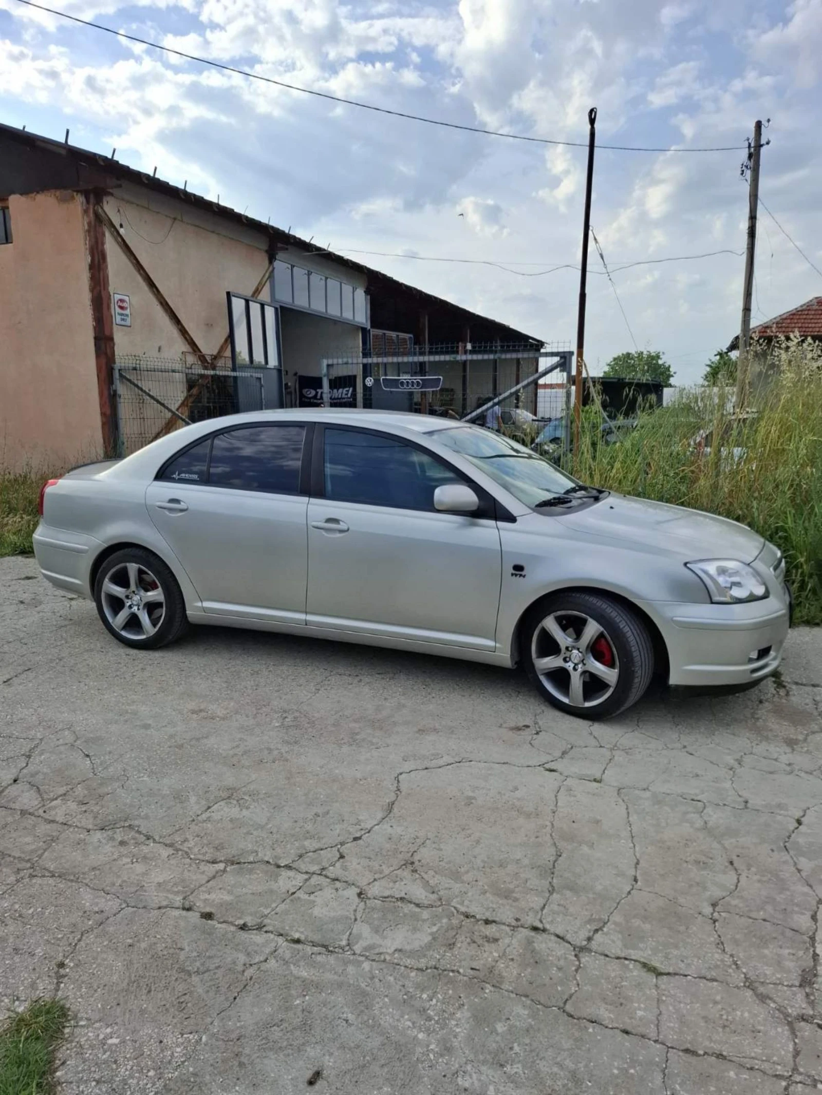 Toyota Avensis 1.8vvt-i, снимка 3 - Автомобили и джипове - 55049022